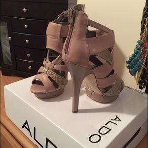 Sexy nude cut out pumps (Aldo)