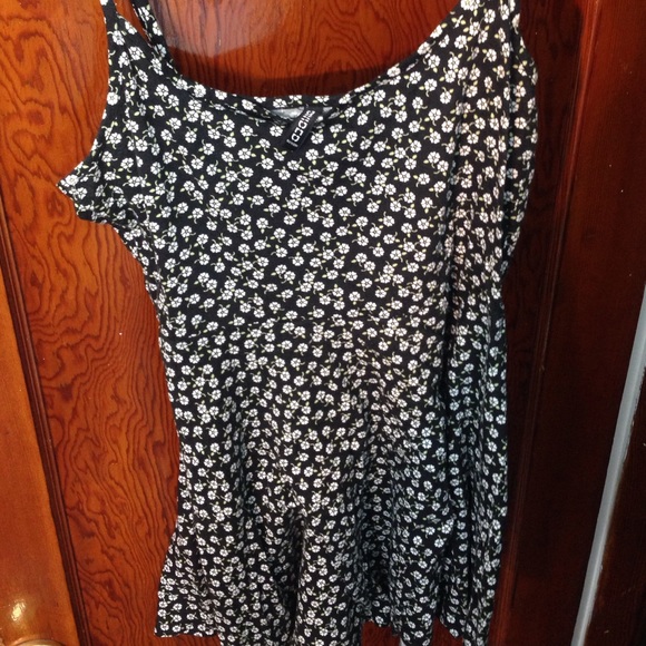 H&M sundress - Picture 3 of 3