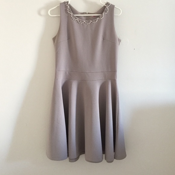 Francesca's Collections Dresses & Skirts - Gray Knee Length Dress