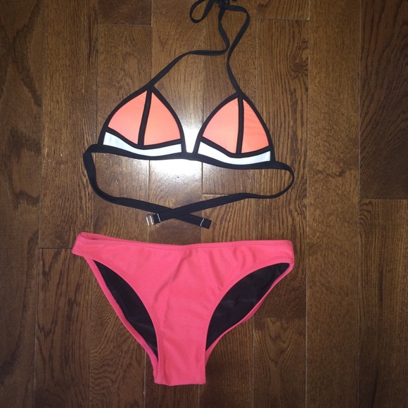 Triangl dupe