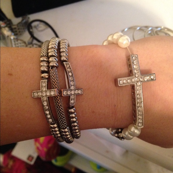 Braclet. Only big one is left