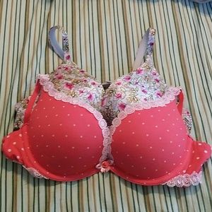 VICTORIA'S SECRET  PUSH UP BRA BUNDLE
