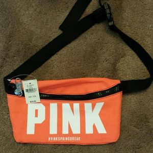 VS FANNY PACK!