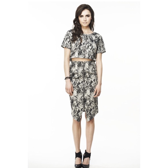 Allison Collection Never Worn Crop!