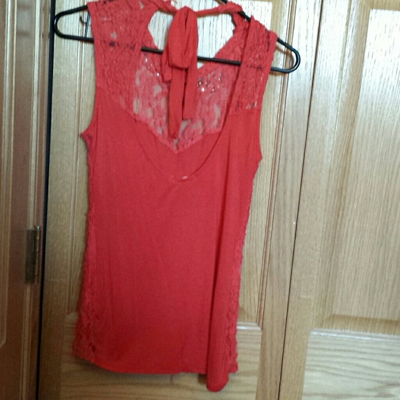Coral lace tank top - Picture 2 of 3