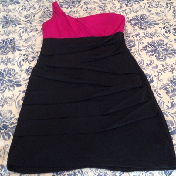 CLOSET CLOSING Beautiful Pink & Black Teen Dress