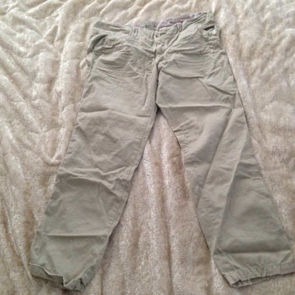 Cropped khakis - Picture 2 of 3