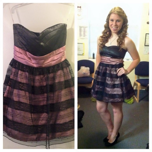 I am selling my banquet cocktail dress. - Picture 1 of 1