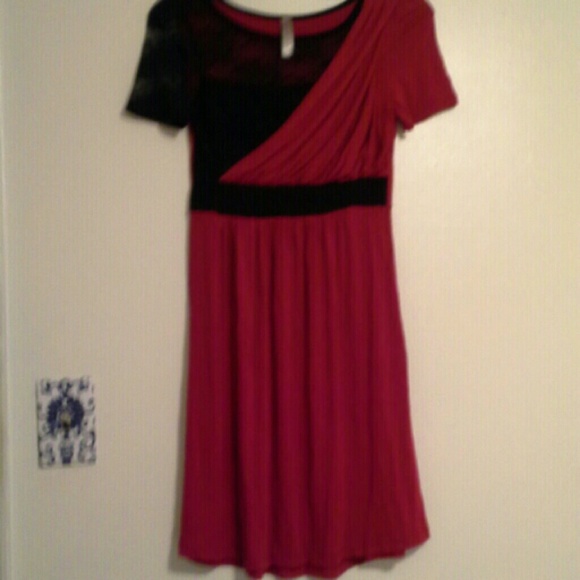 Red black lace dress - Picture 2 of 2