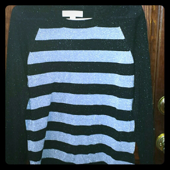 Sweater - Picture 1 of 2