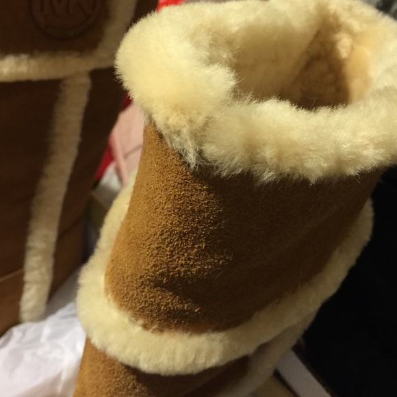 MK SUEDE & SHEARLING NEW w/ mild issues, see pics - Picture 4 of 4