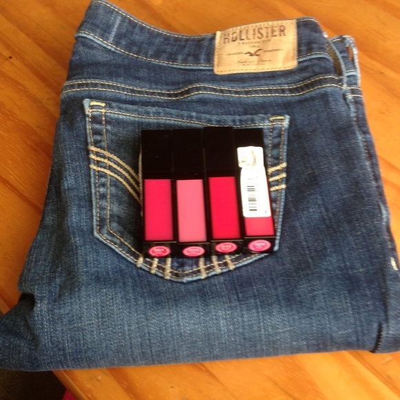 TRADE ONLY....Hollister Jeans/Revlon Mash