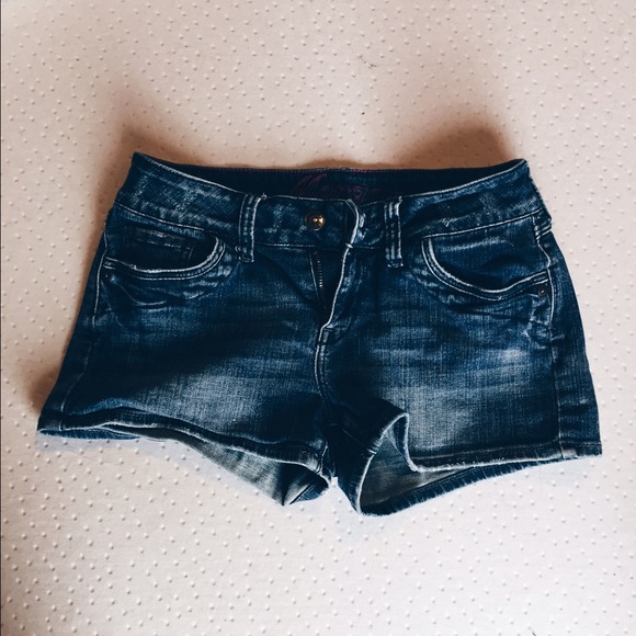 DeLia's Jean shorts