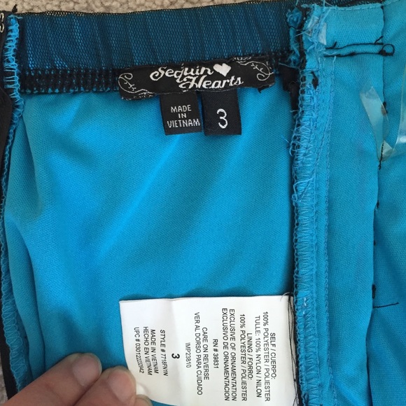 ⭐️SALE⭐️Beautiful blue and black Prom dress - Picture 4 of 4