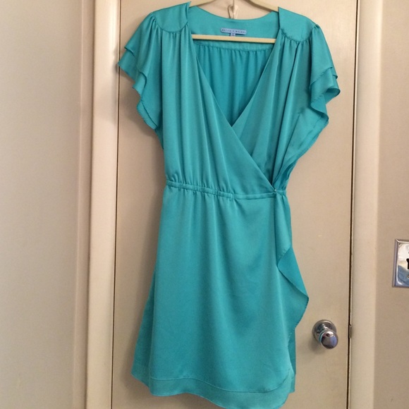 Antonio Melani size 4 turquoise wrap satin dress