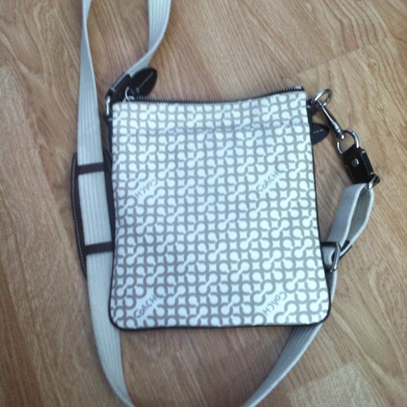 Coach cross body bag - Picture 3 of 4