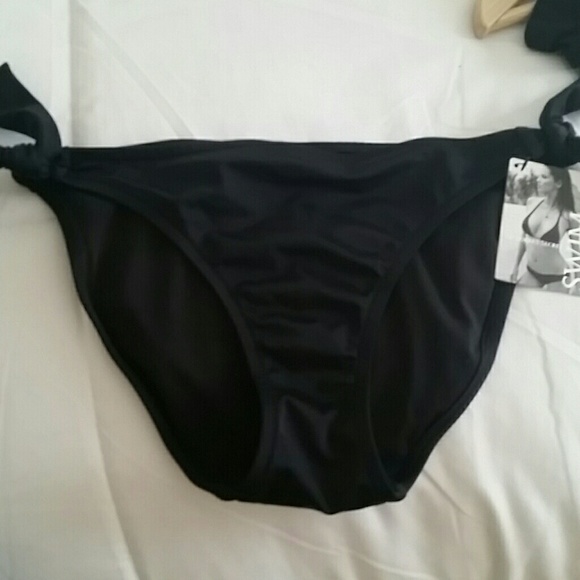 RESERVED 🆕 NWT VS Miraculous Bikini Set - Picture 3 of 3