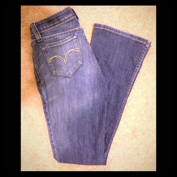 Levi's Flare Jeans