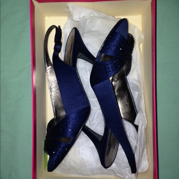 Navy blue 7.5 dress heels