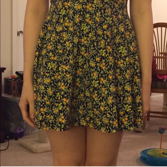 🌟🌟Forever 21 dress🌟🌟🌟sale🌟🌟🌟 - Picture 3 of 3