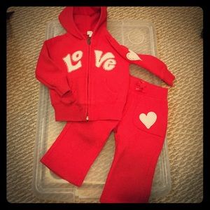 "Love" infant sweat outfit /RED