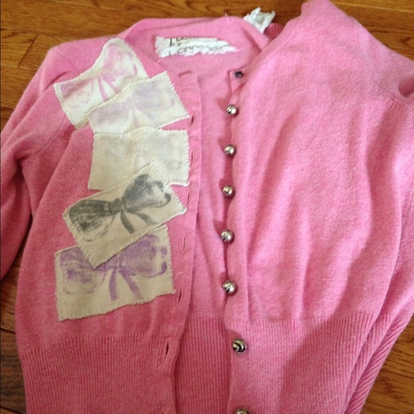 Field and flowers carnigan size small