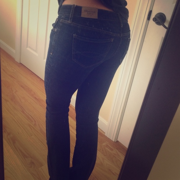 Abercrombie and Fitch W25 L33