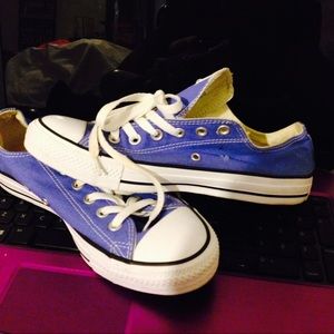 Light blue All Star Converse men size 7