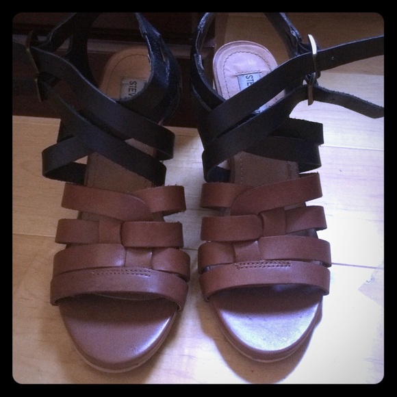 Barely Worn Steve Madden Two Tone Wedges