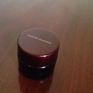 Kevyn Aucoin The Sensual Skin Makeup 10