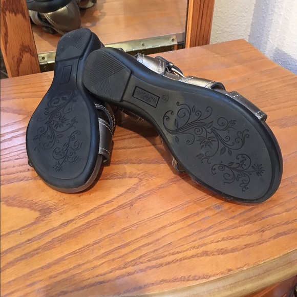 Sandals - Picture 3 of 4