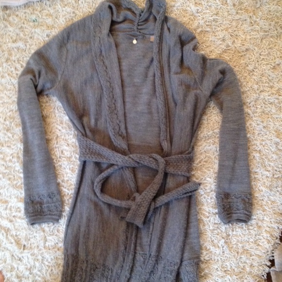 Small anthropologie sweater