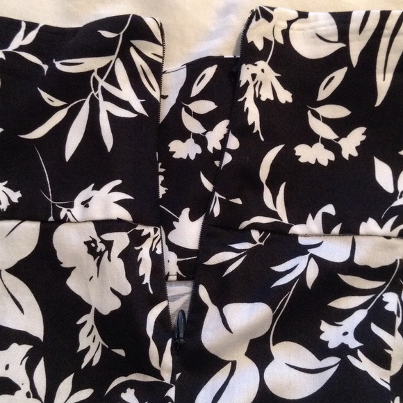 Floral Print Skirt - Picture 3 of 4