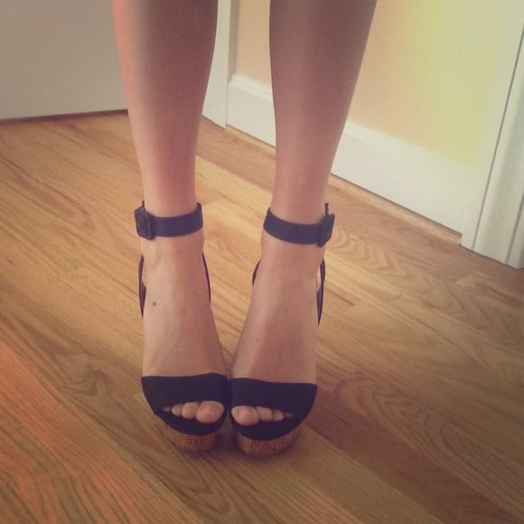 Bcbgeneration size 7 black ankle strap wedges