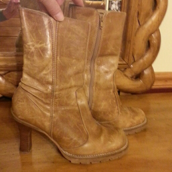 Tan baseball glove boots