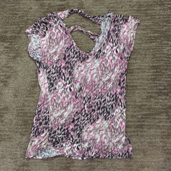 Leopard print semi-sleeveless shirt
