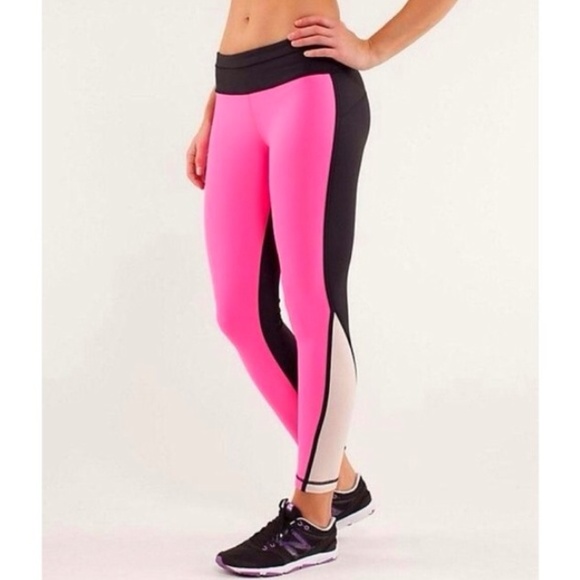 Lululemon Pinkalicious Pace Tight! 💗