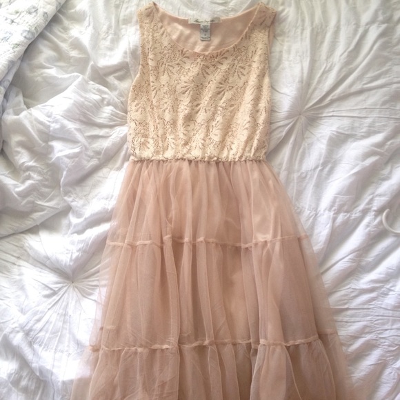 vintage lace dress