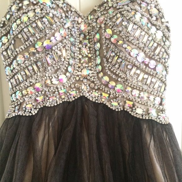 Short silver, gold & black homecoming dress - Picture 2 of 4