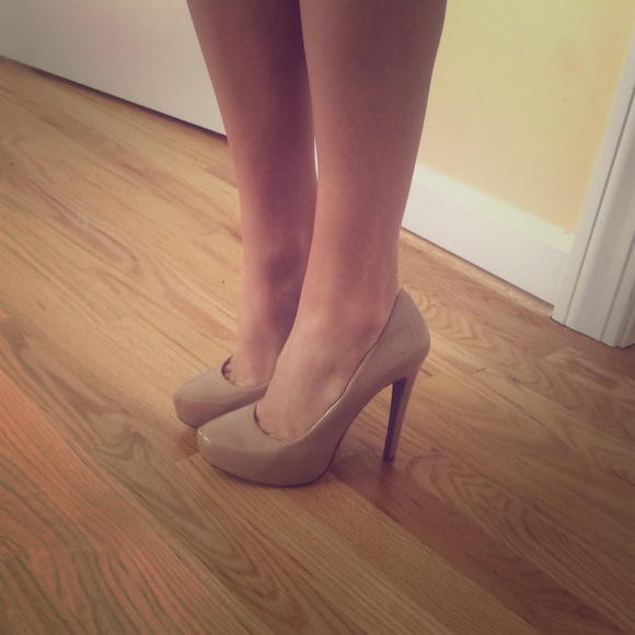 Jessica Simpson size 7 pumps - Picture 1 of 4