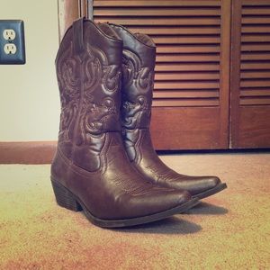Mossimo Kaci Cowgirl Boots