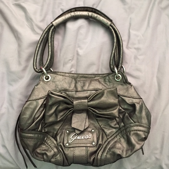Small guess hang bag!