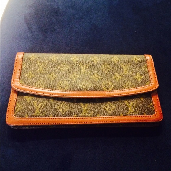 Vintage Louis Vuitton Dame 29 Clutch