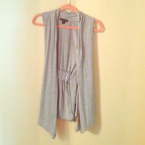 Cut off sleeve cardigan