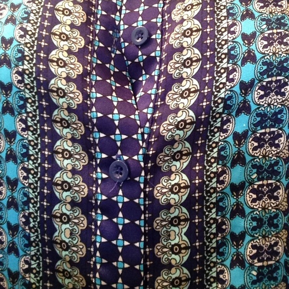 Patterned button up - Picture 3 of 3