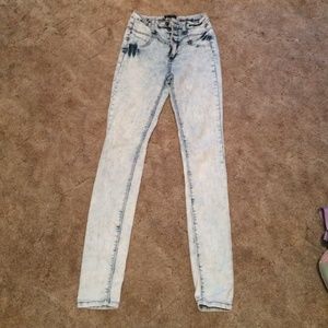 High waisted acid wash jeans