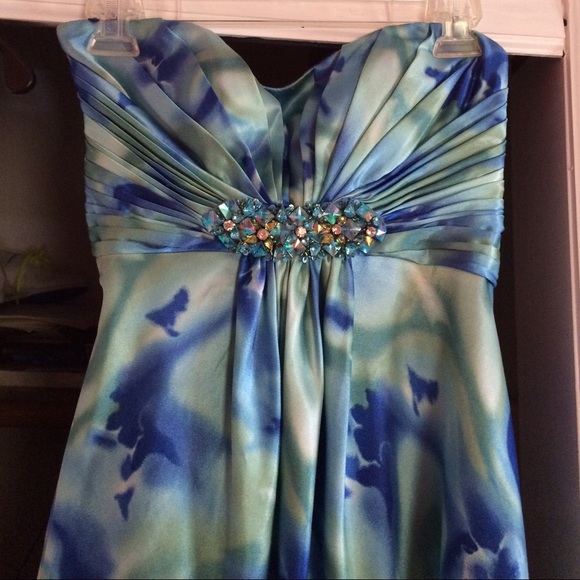 Prom Dress - Picture 3 of 3