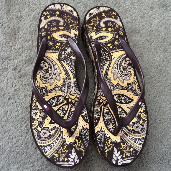 Tommy Hilfiger flip flops