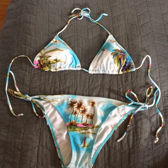 Billabong tropical landscape bikini - size L