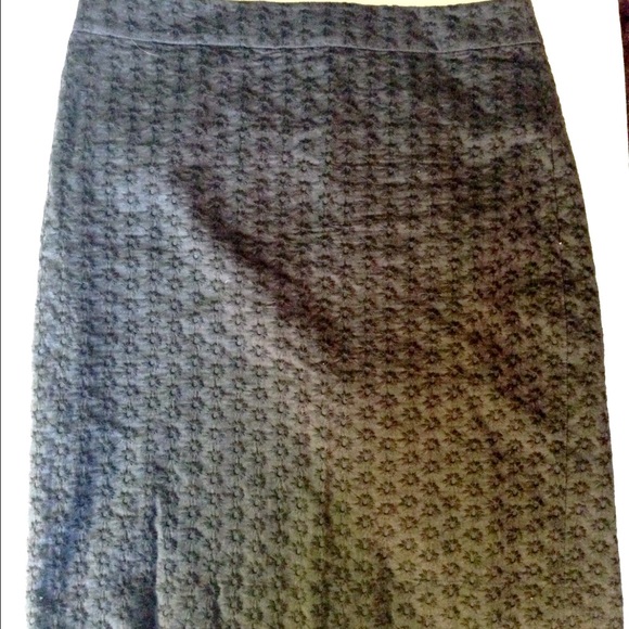 J Crew knee length spring skirt size 2 - Picture 2 of 4